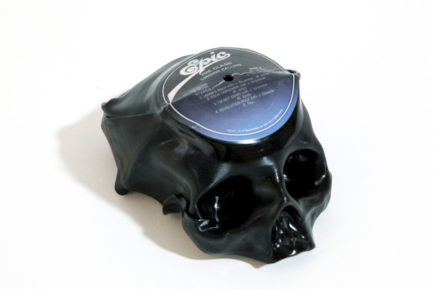 Proportional_620_proportional_940_proportional_940_tedreiderer_skulls_black